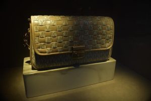 Home Luxe handtas die je sociale status en mode-imago uitdrukt. Waarom veel betalen voor je handtas is een investering in kwalitei
